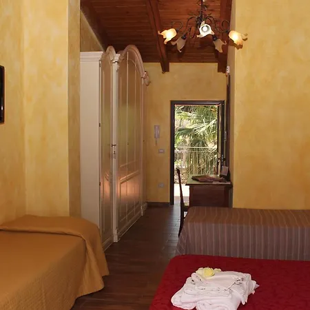 Paladino - E Frühstückspension 3*