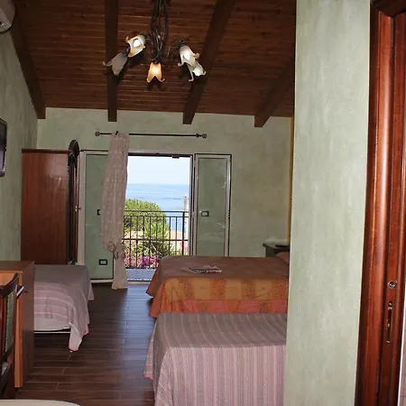 Paladino - E 3* Scilla