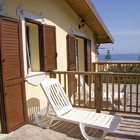 Paladino - E 3* Scilla