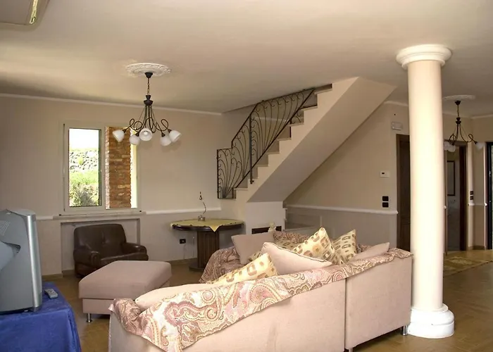 לינה וארוחת בוקר Paladino - E שילה